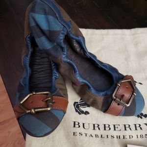 Authentic Size 9 Burberry Flats